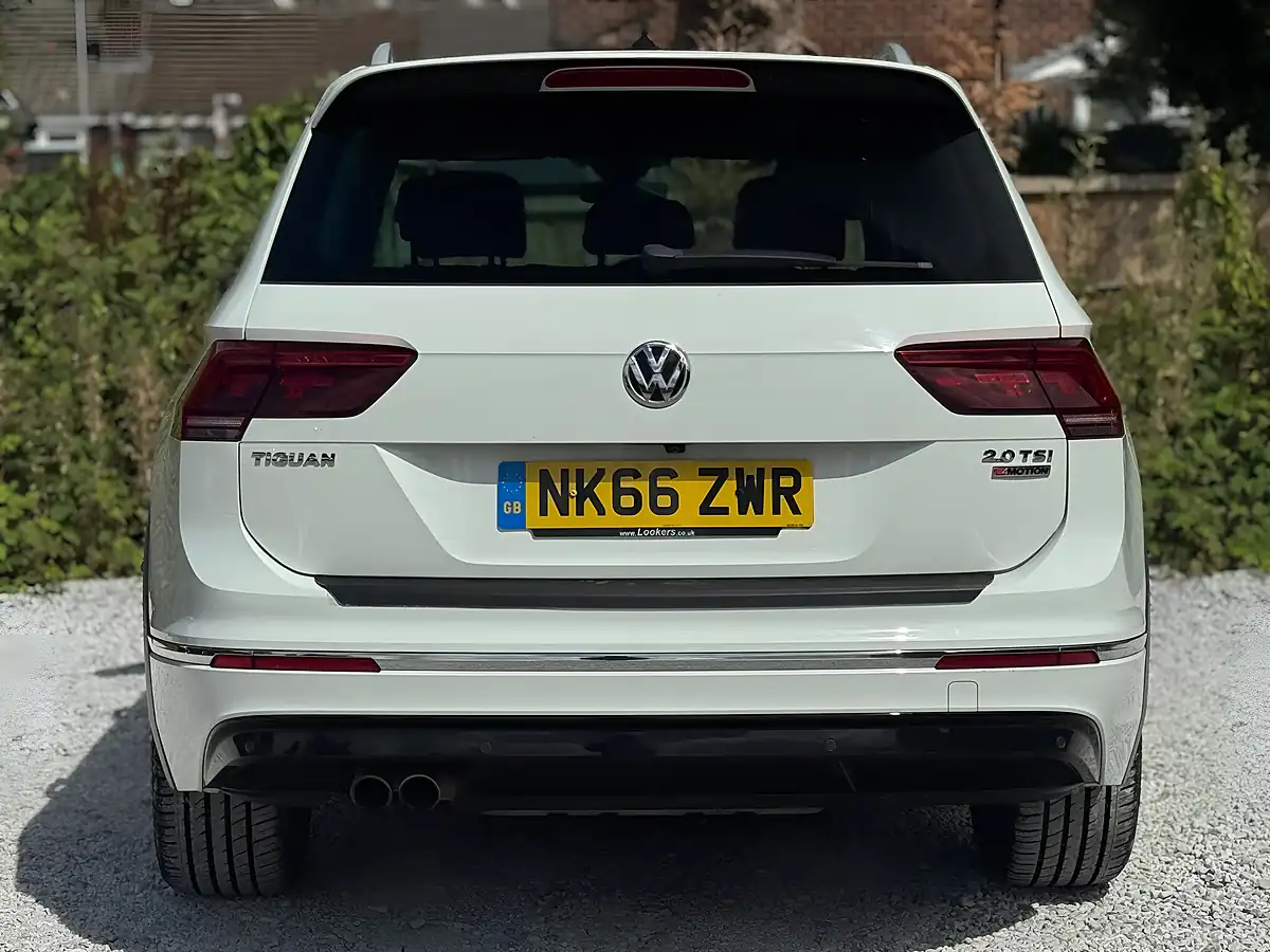 Used 2016 Volkswagen Tiguan R-Line White - Interior and Exterior details 8