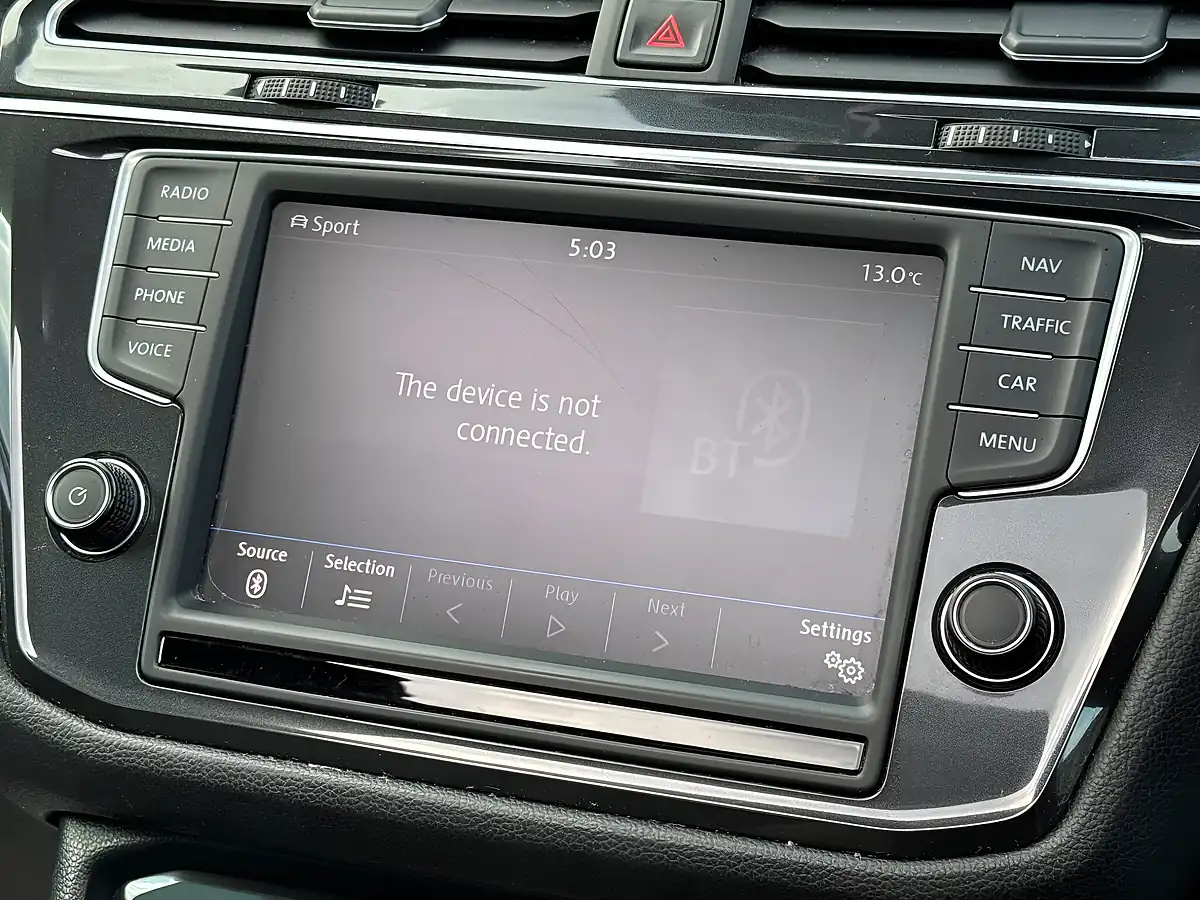 Used 2016 Volkswagen Tiguan R-Line White - Interior and Exterior details 15