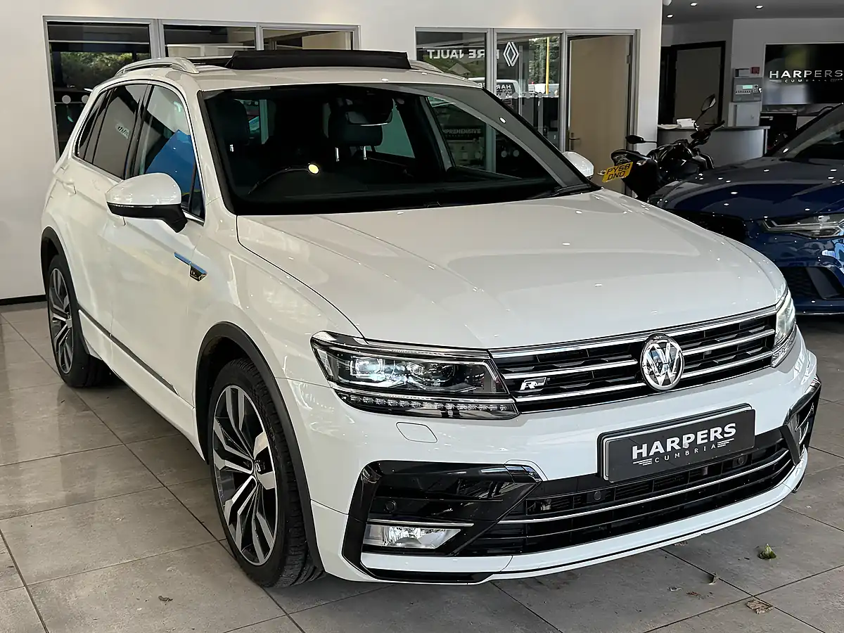 Used 2016 Volkswagen Tiguan R-Line White - Interior and Exterior details 11
