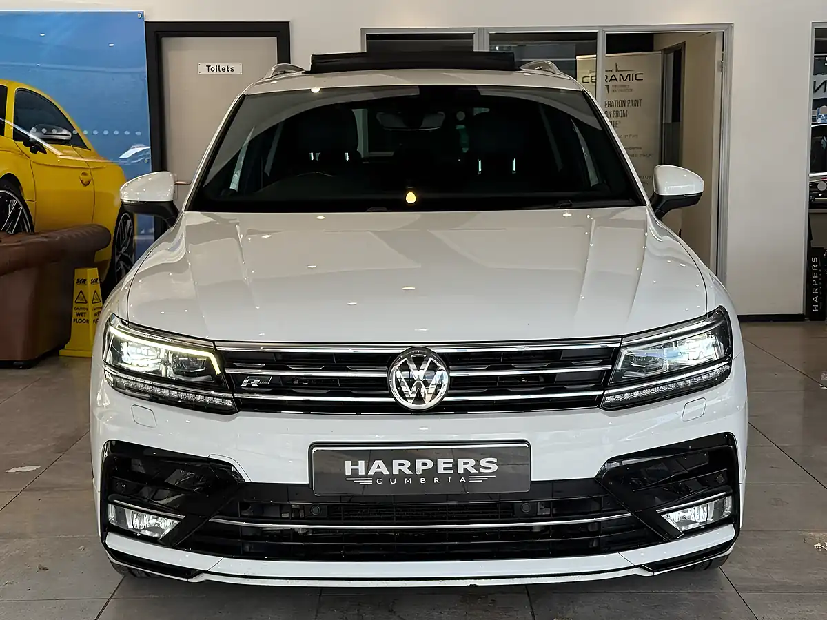 Used 2016 Volkswagen Tiguan R-Line White - Interior and Exterior details 3