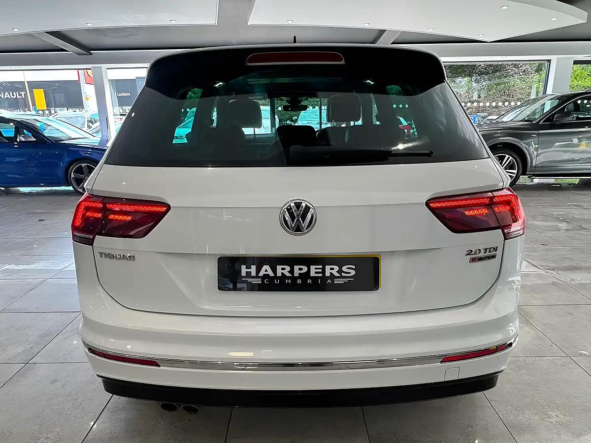 Used 2016 Volkswagen Tiguan R-Line White - Interior and Exterior details 5