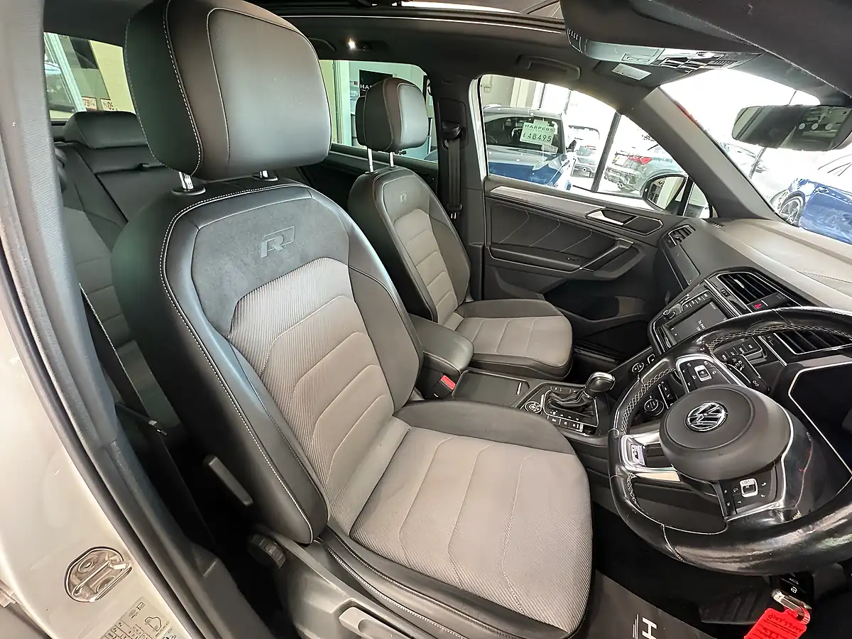 Used 2016 Volkswagen Tiguan R-Line White - Interior and Exterior details 9