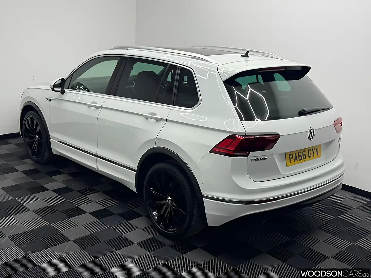Used 2016 Volkswagen Tiguan R-Line White - Interior and Exterior details 2