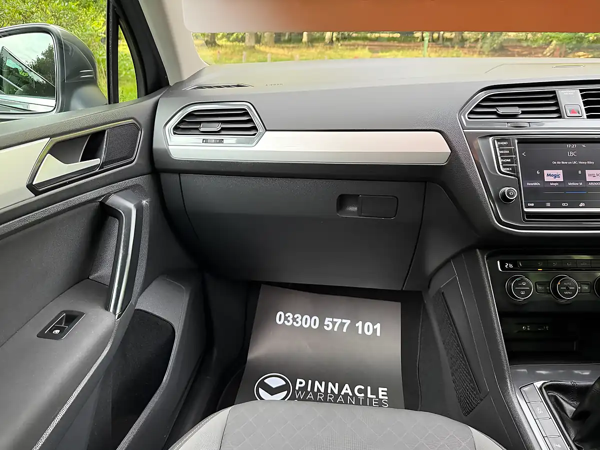 Used 2016 Volkswagen Tiguan Se Grey - Interior and Exterior details 12