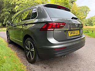 Used 2016 Volkswagen Tiguan Se Grey - Interior and Exterior details 8