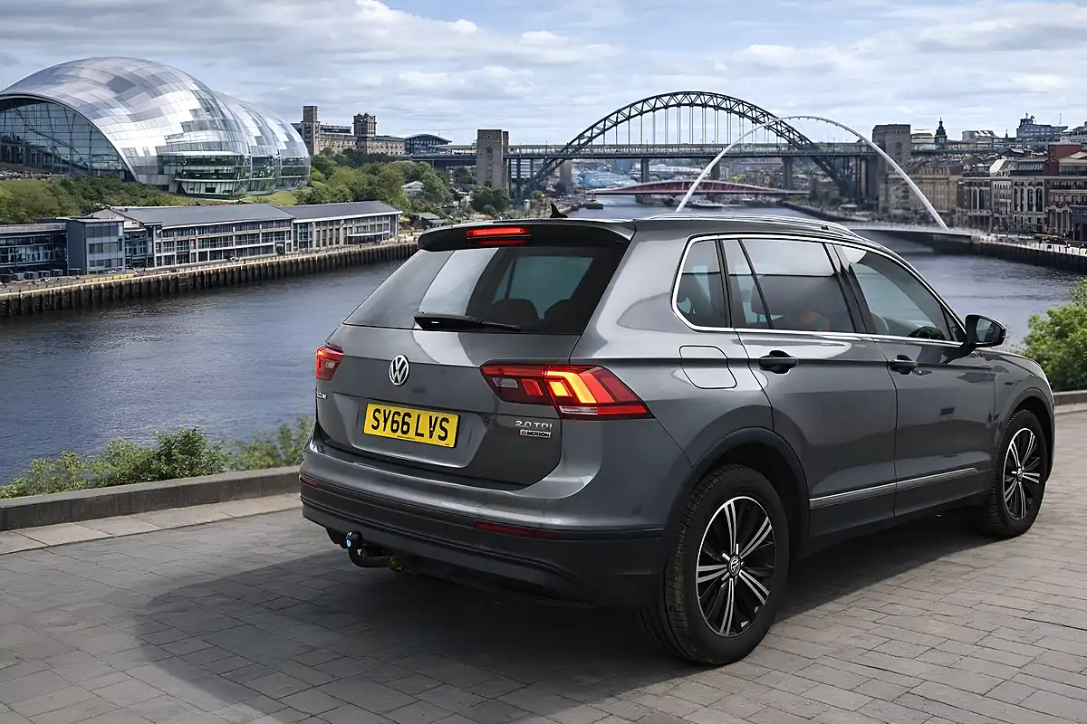 Used 2016 Volkswagen Tiguan Se Grey - Interior and Exterior details 2