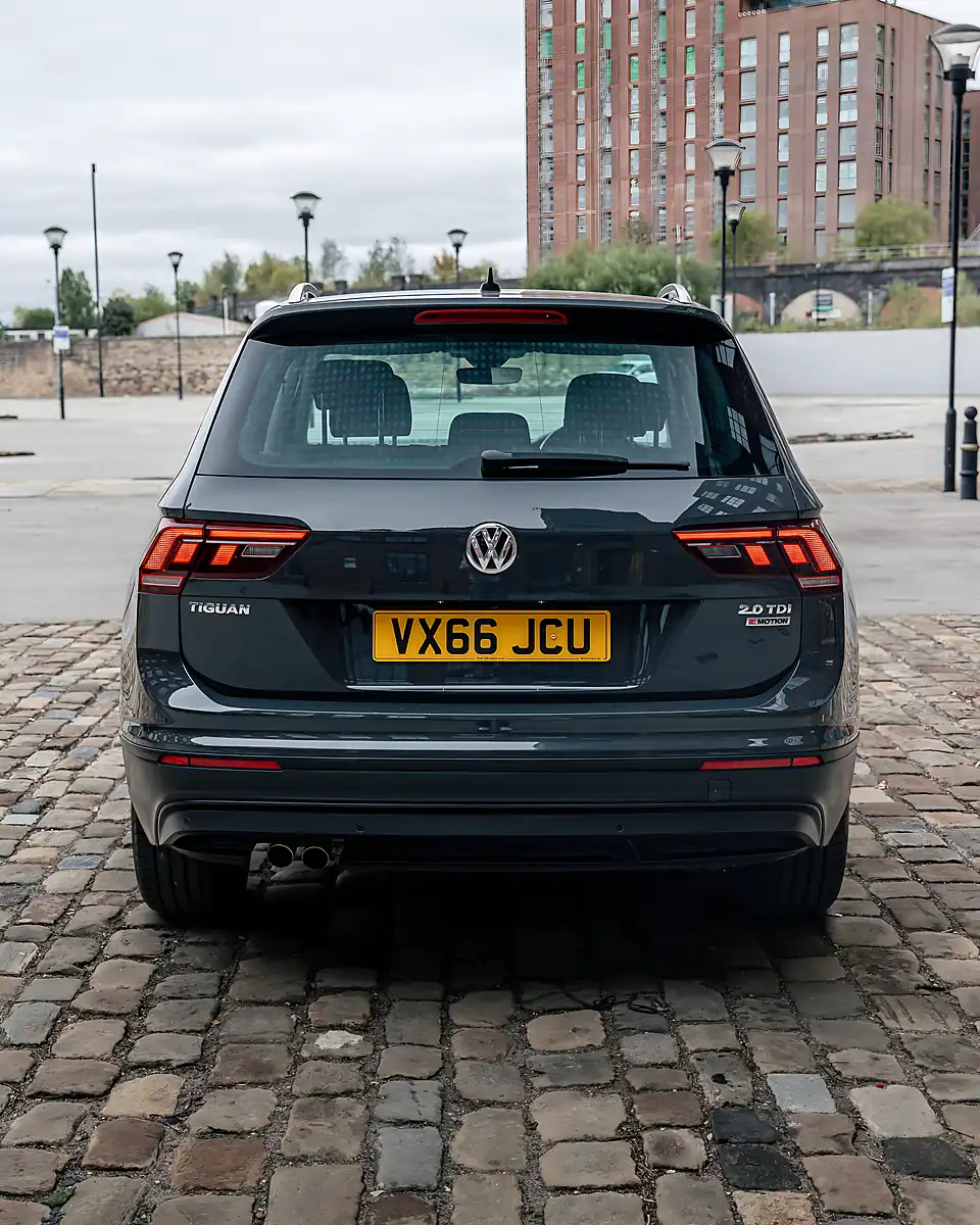 Used 2016 Volkswagen Tiguan Se Nav Grey - Interior and Exterior details 8
