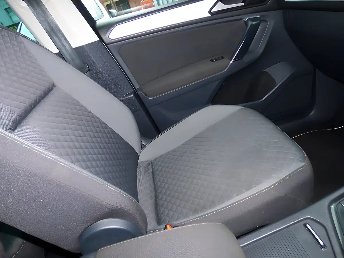 Used 2016 Volkswagen Tiguan Se Nav Grey - Interior and Exterior details 14