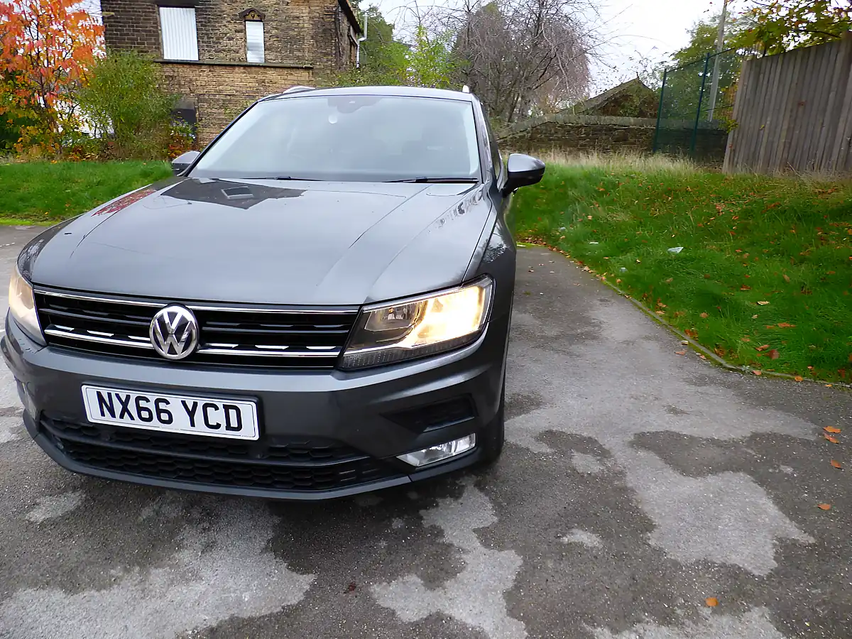 Used 2016 Volkswagen Tiguan Se Nav Grey - Interior and Exterior details 2