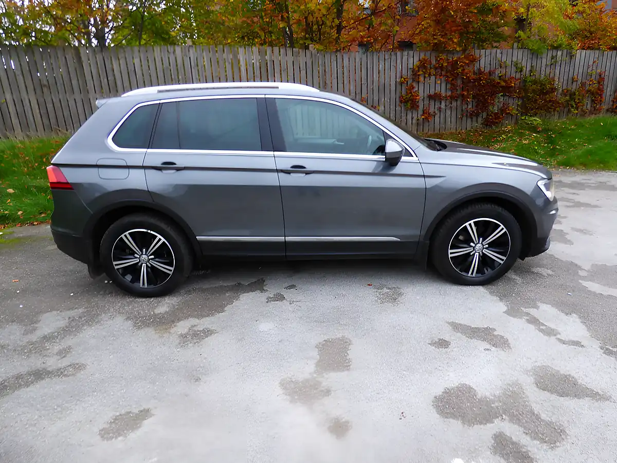 Used 2016 Volkswagen Tiguan Se Nav Grey - Interior and Exterior details 5
