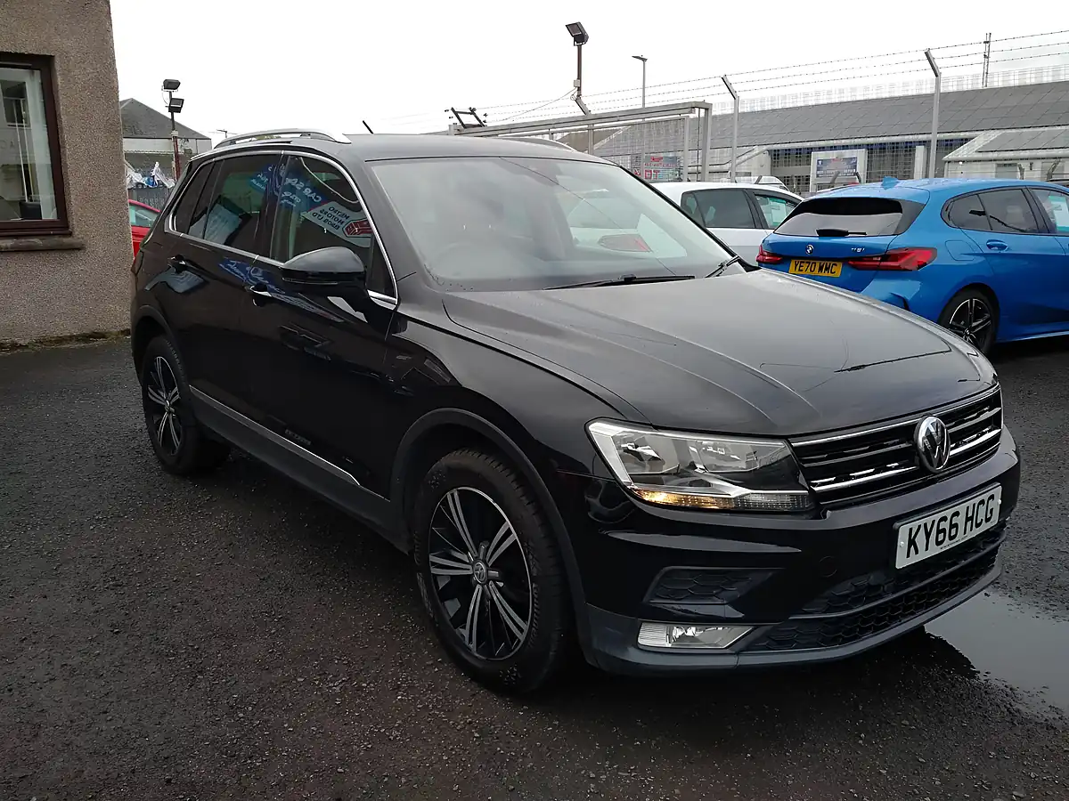 Used 2016 Volkswagen Tiguan Se Navigation Black - Interior and Exterior details 10
