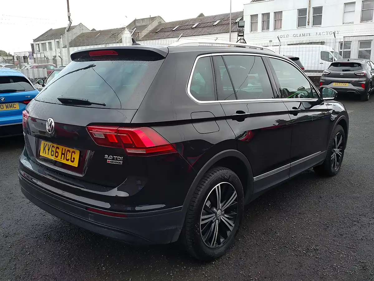 Used 2016 Volkswagen Tiguan Se Navigation Black - Interior and Exterior details 7