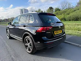 Used 2016 Volkswagen Tiguan Se Navigation Black - Interior and Exterior details 3