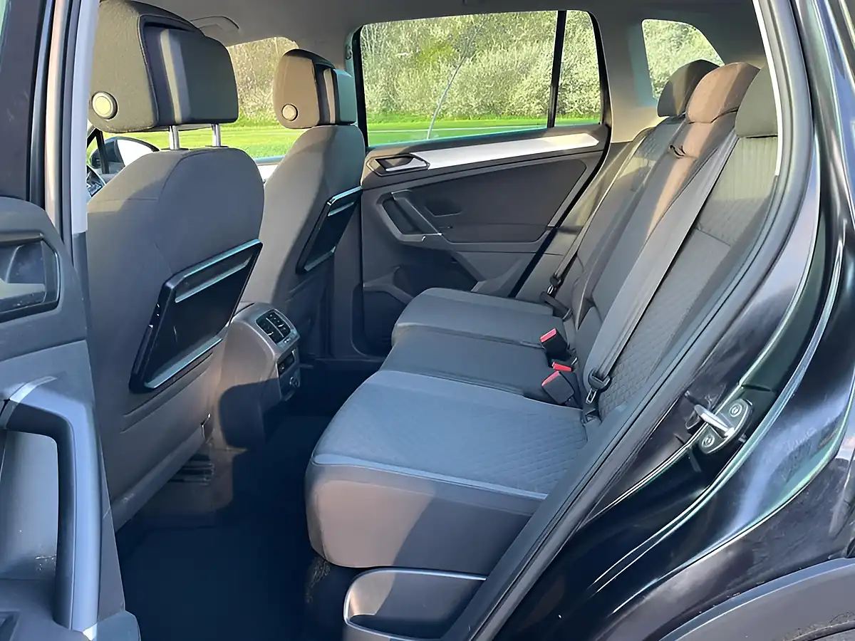 Used 2016 Volkswagen Tiguan Se Navigation Black - Interior and Exterior details 7