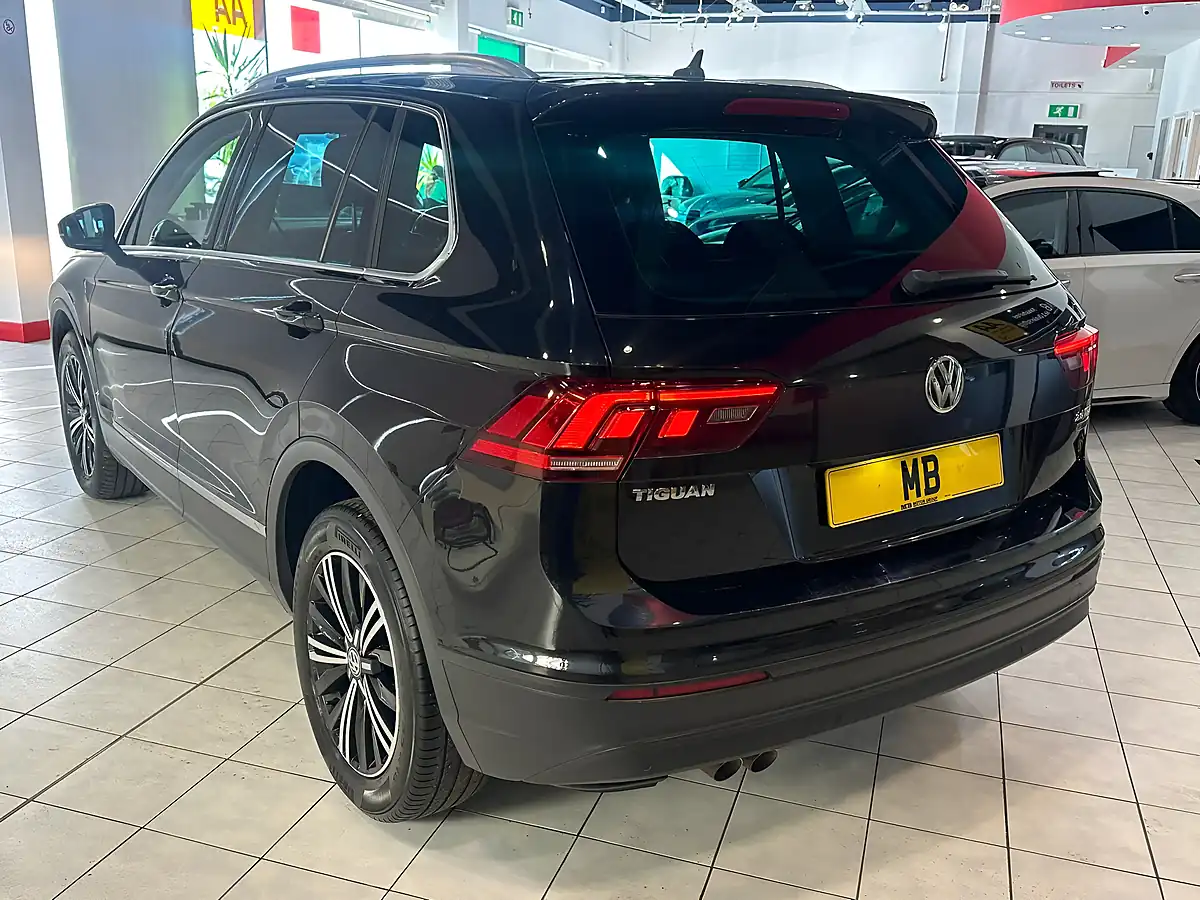 Used 2016 Volkswagen Tiguan Se Navigation Black - Interior and Exterior details 13
