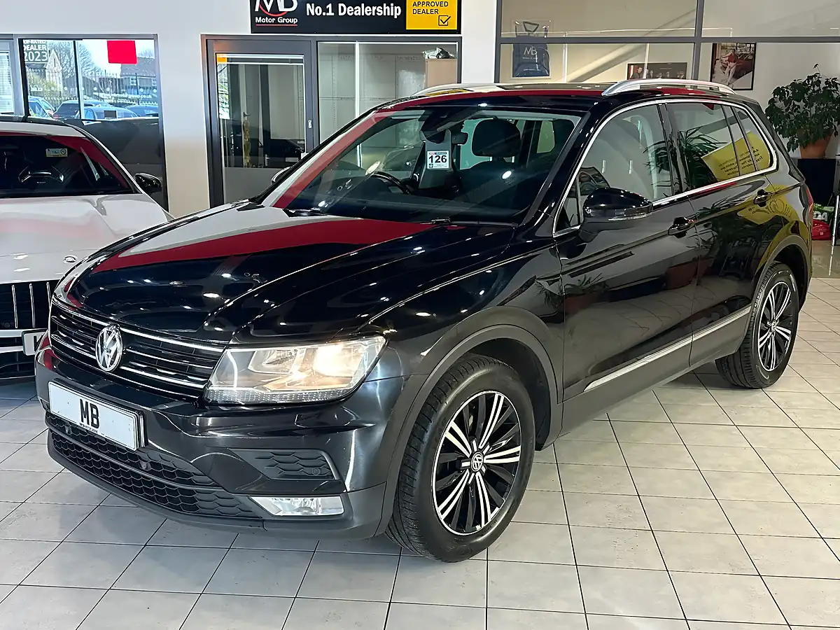 Used 2016 Volkswagen Tiguan Se Navigation Black - Interior and Exterior details 3