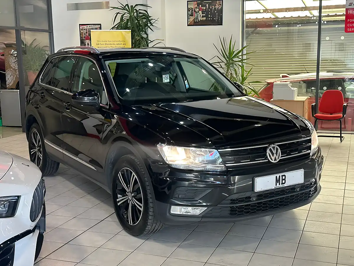 Used 2016 Volkswagen Tiguan Se Navigation Black - Interior and Exterior details 5