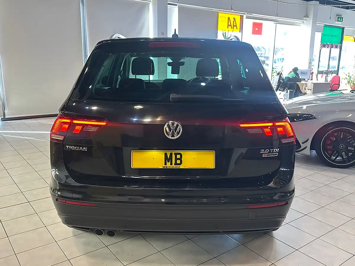 Used 2016 Volkswagen Tiguan Se Navigation Black - Interior and Exterior details 9