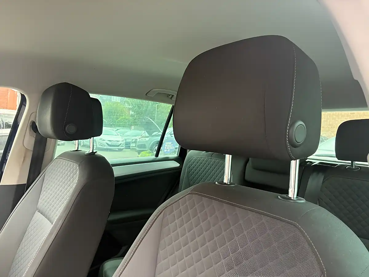 Used 2016 Volkswagen Tiguan Se Navigation Blue - Interior and Exterior details 13