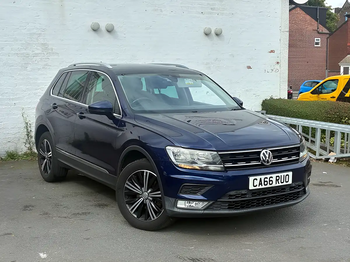 Used 2016 Volkswagen Tiguan Se Navigation Blue - Interior and Exterior details 2