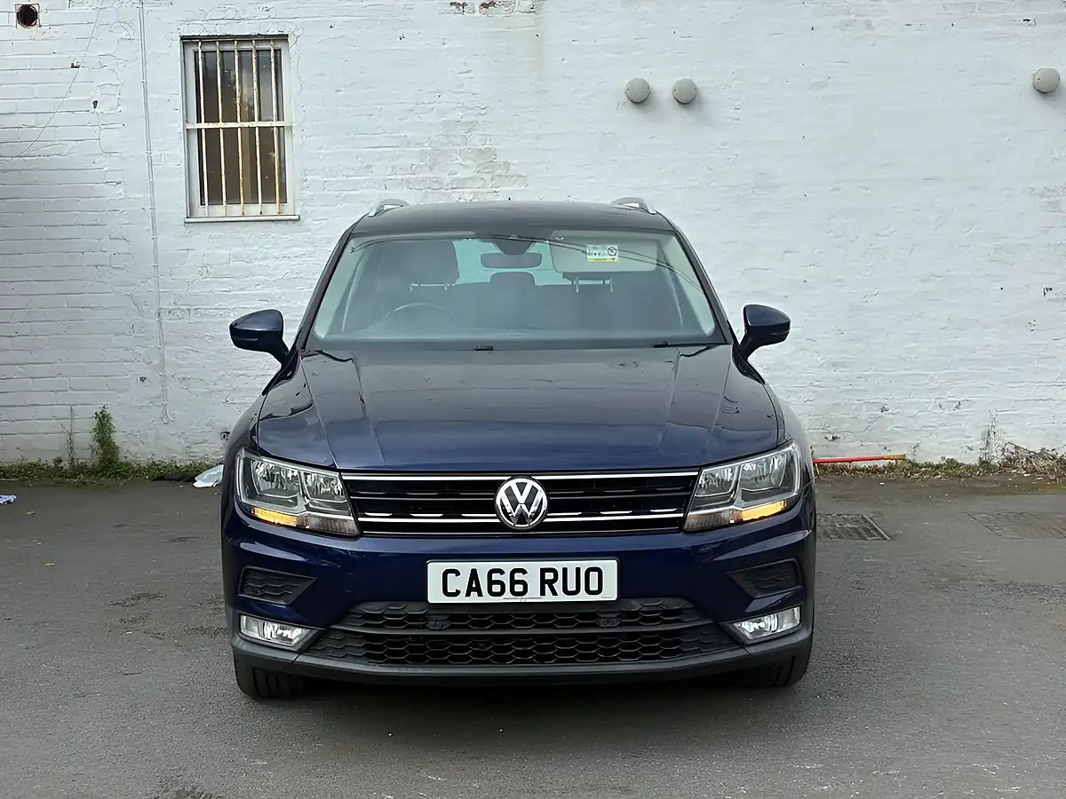 Used 2016 Volkswagen Tiguan Se Navigation Blue - Interior and Exterior details 4