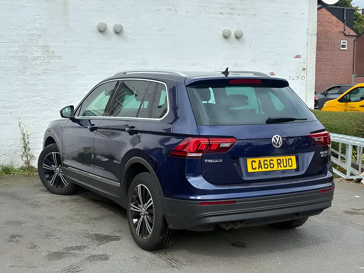 Used 2016 Volkswagen Tiguan Se Navigation Blue - Interior and Exterior details 6