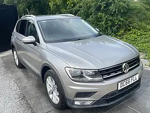 Used 2016 Volkswagen Tiguan Se Navigation Silver - Interior and Exterior details 14