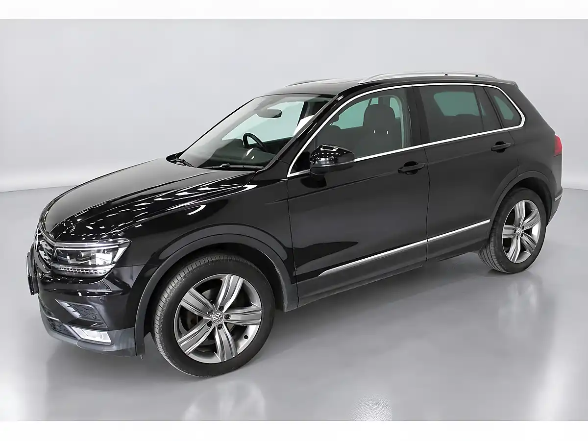 Used 2016 Volkswagen Tiguan Sel Black - Interior and Exterior details 4