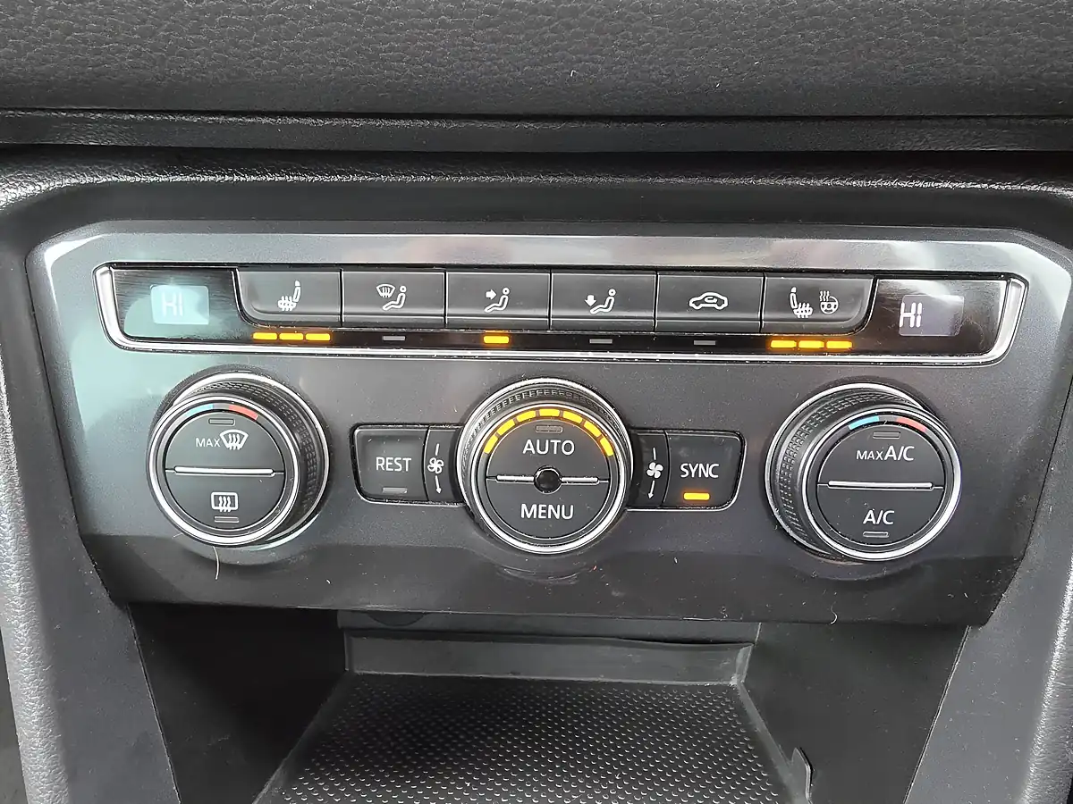Used 2016 Volkswagen Tiguan Sel Grey - Interior and Exterior details 11