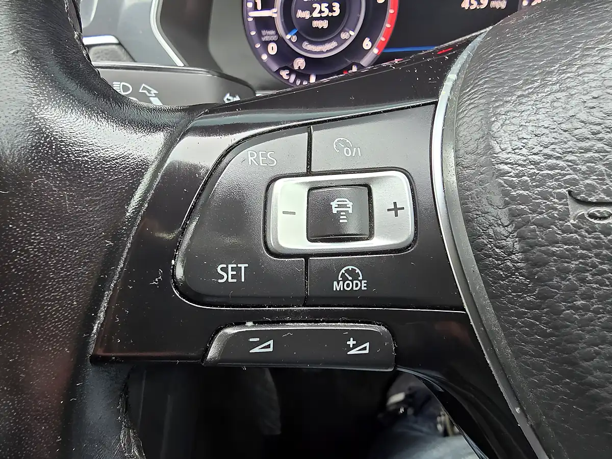 Used 2016 Volkswagen Tiguan Sel Grey - Interior and Exterior details 12