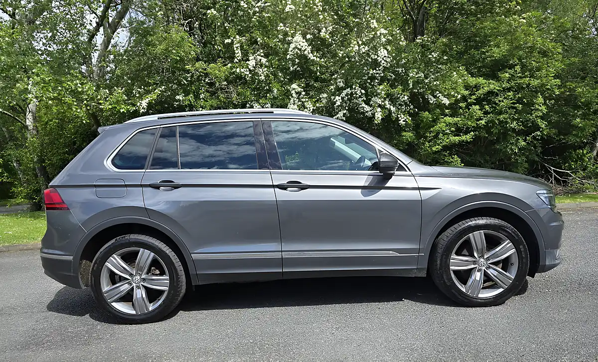 Used 2016 Volkswagen Tiguan Sel Grey - Interior and Exterior details 5