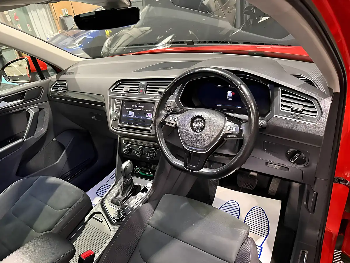Used 2016 Volkswagen Tiguan Sel Orange - Interior and Exterior details 12