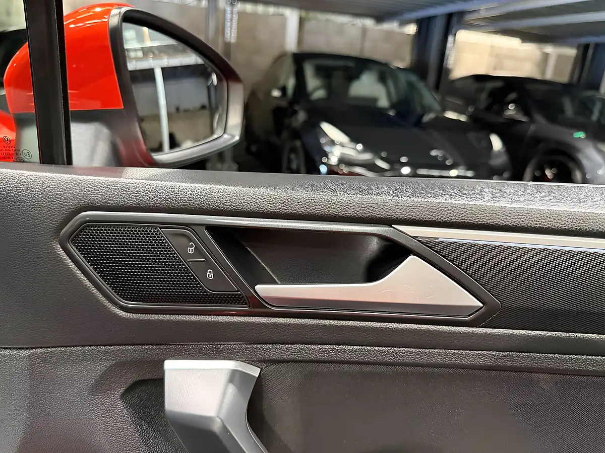 Used 2016 Volkswagen Tiguan Sel Orange - Interior and Exterior details 16