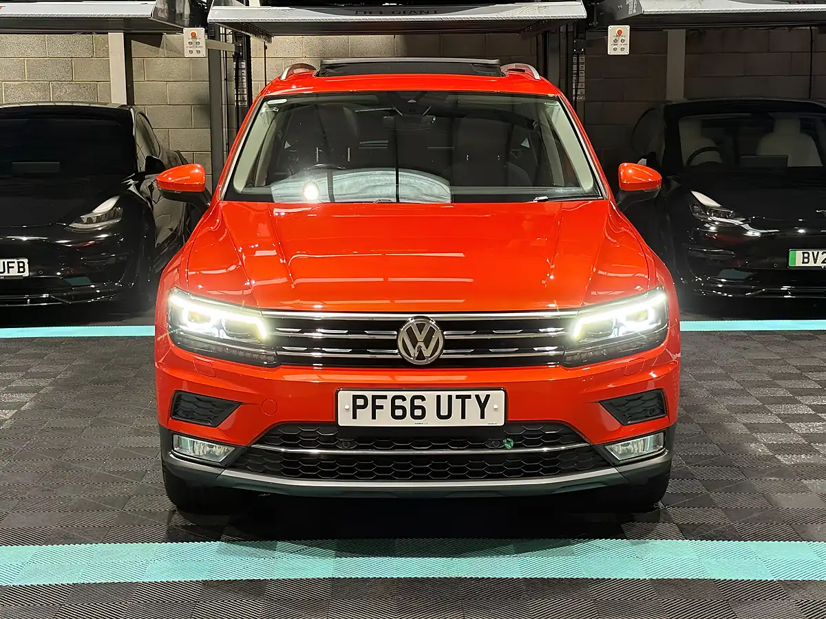 Used 2016 Volkswagen Tiguan Sel Orange - Interior and Exterior details 4