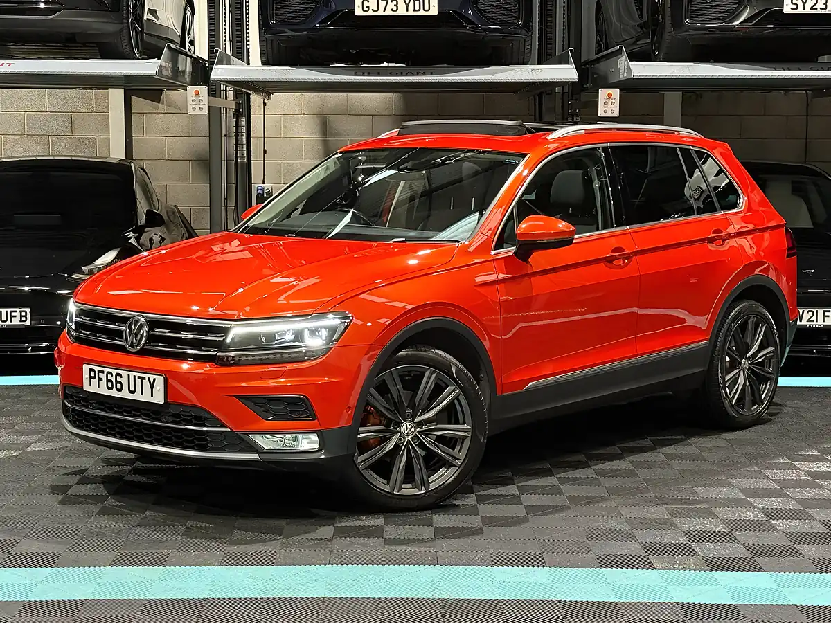 Used 2016 Volkswagen Tiguan Sel Orange - Interior and Exterior details 5