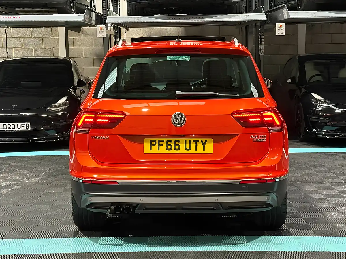 Used 2016 Volkswagen Tiguan Sel Orange - Interior and Exterior details 8