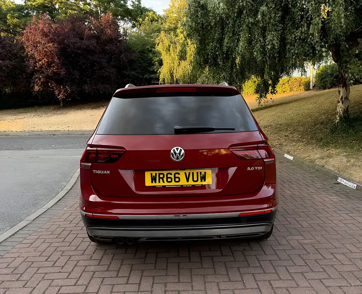 Used 2016 Volkswagen Tiguan Sel Red - Interior and Exterior details 4