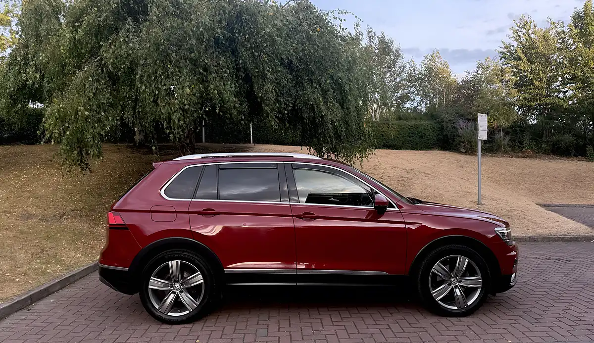 Used 2016 Volkswagen Tiguan Sel Red - Interior and Exterior details 5