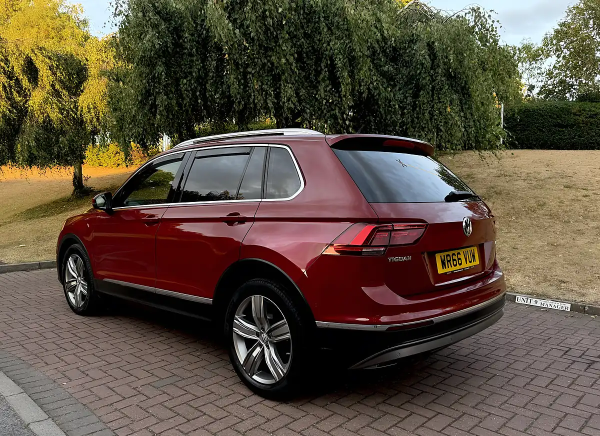 Used 2016 Volkswagen Tiguan Sel Red - Interior and Exterior details 7