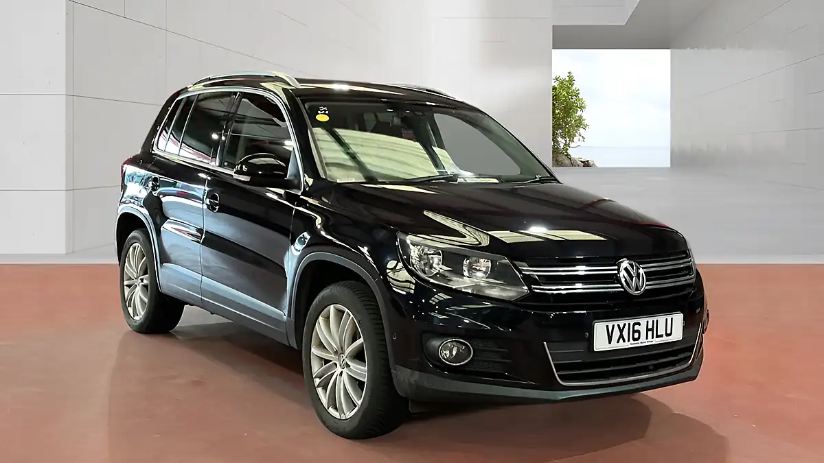 Used 2016 Volkswagen Tiguan Tech Match Edition Black - Front View