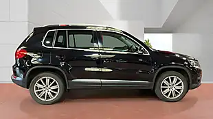 Used 2016 Volkswagen Tiguan Tech Match Edition Black - Interior and Exterior details 3