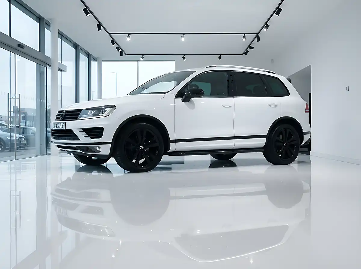 Used 2016 Volkswagen Touareg Bluemotion Tech R-Line White - Interior and Exterior details 5