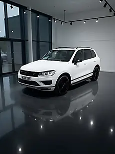 Used 2016 Volkswagen Touareg Bluemotion Tech R-Line White - Interior and Exterior details 7