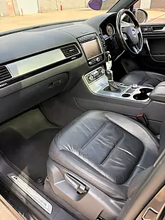 Used 2016 Volkswagen Touareg R-Line Black - Interior and Exterior details 11