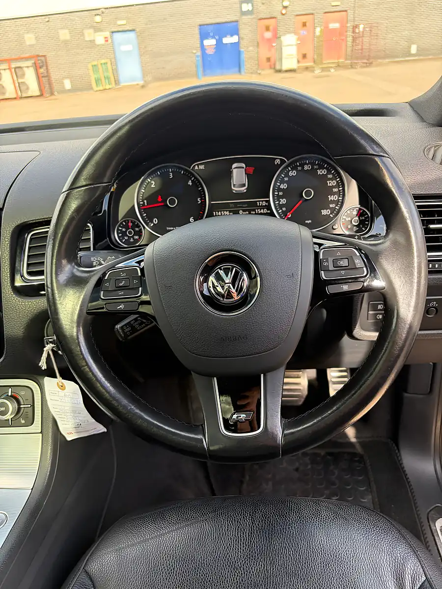 Used 2016 Volkswagen Touareg R-Line Black - Interior and Exterior details 13