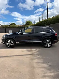 Used 2016 Volkswagen Touareg R-Line Black - Interior and Exterior details 2