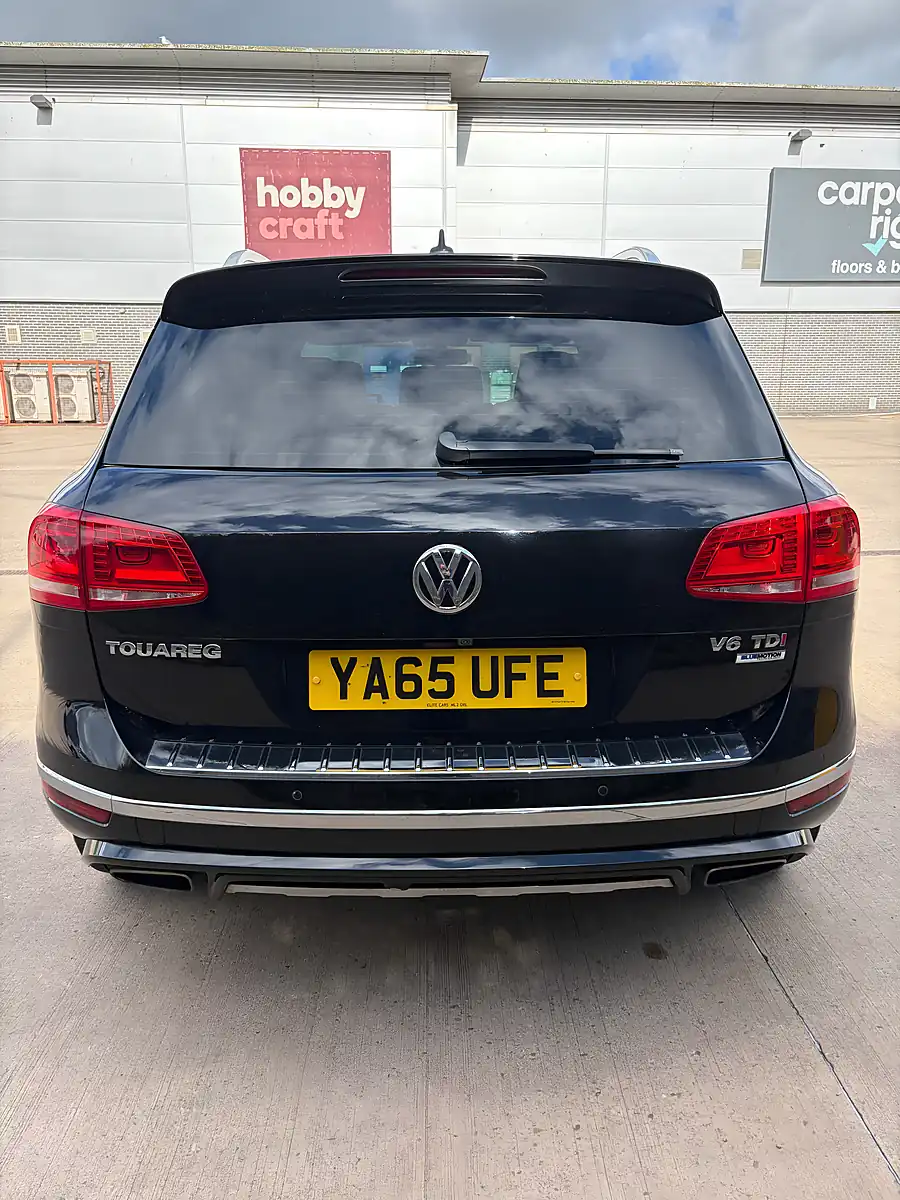 Used 2016 Volkswagen Touareg R-Line Black - Interior and Exterior details 4