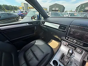 Used 2016 Volkswagen Touareg R-Line Blue - Interior and Exterior details 12