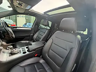 Used 2016 Volkswagen Touareg R-Line Blue - Interior and Exterior details 19