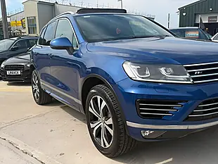 Used 2016 Volkswagen Touareg R-Line Blue - Interior and Exterior details 2